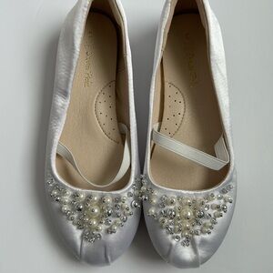 DREAM PAIRS Girl's Mary Jane Pearl Ballerina Flats White Satin Silver Beads 3‎